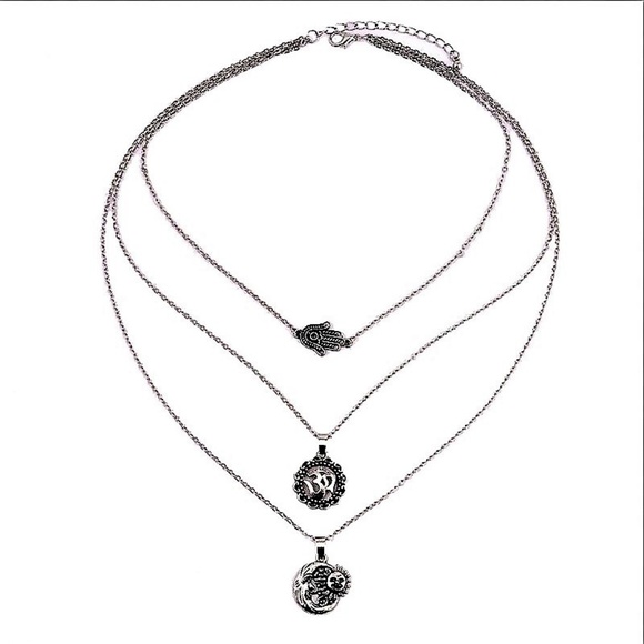 N3 | Boho Dainty Multi Layer Moon Hand Necklace - Picture 4 of 5